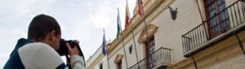 La Guardia Civil retira documentos del Ayuntamiento de Ayamonte (Huelva)