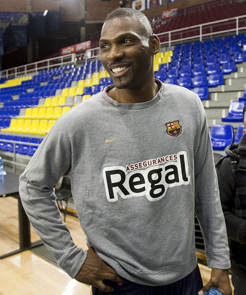 Pascual, obligado a decidir su pareja de extranjeros