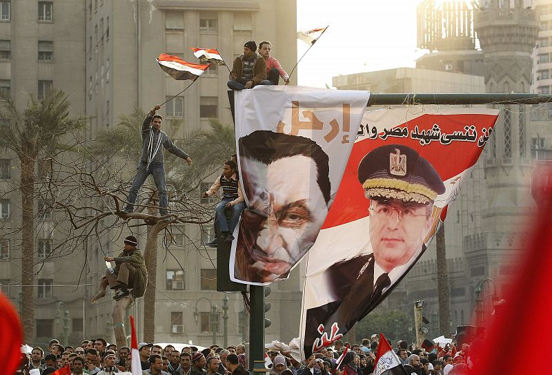 El régimen egipcio encierra a la prensa extranjera en una situación 'kafkiana'
