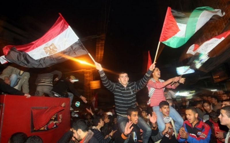 Entusiasmo en la calle y prudencia en los gobiernos de los países árabes e islámicos
