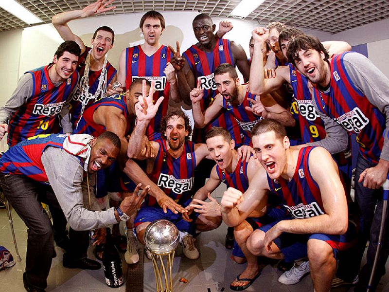 El Regal Barça revalida su corona de rey del baloncesto español