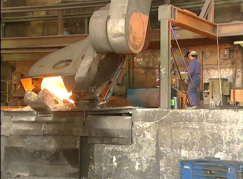 El consumo privado y la inversión mitigaron la caída de la economía en 2010 hasta el 0,1%