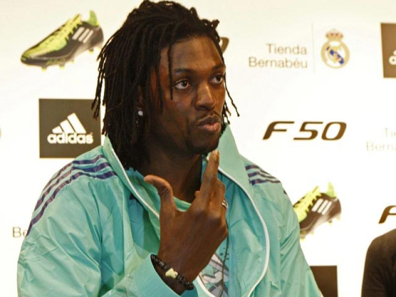 Adebayor: "Voy con el Arsenal y me haría muy feliz ver a Cesc en el Madrid"