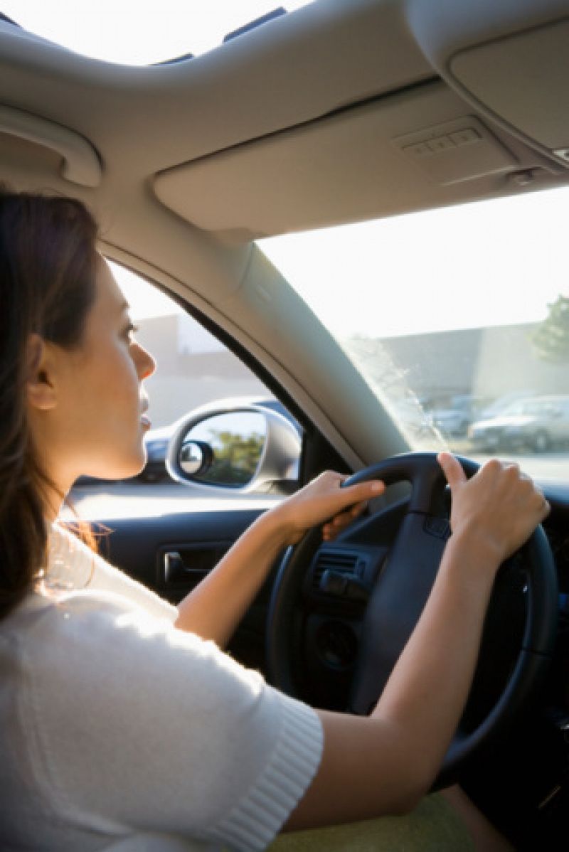 Tráfico estudia permitir la conducción a menores acompañados tras 20 horas de prácticas