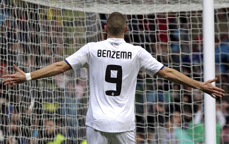 Benzema: "Mourinho me ha convertido en un luchador"