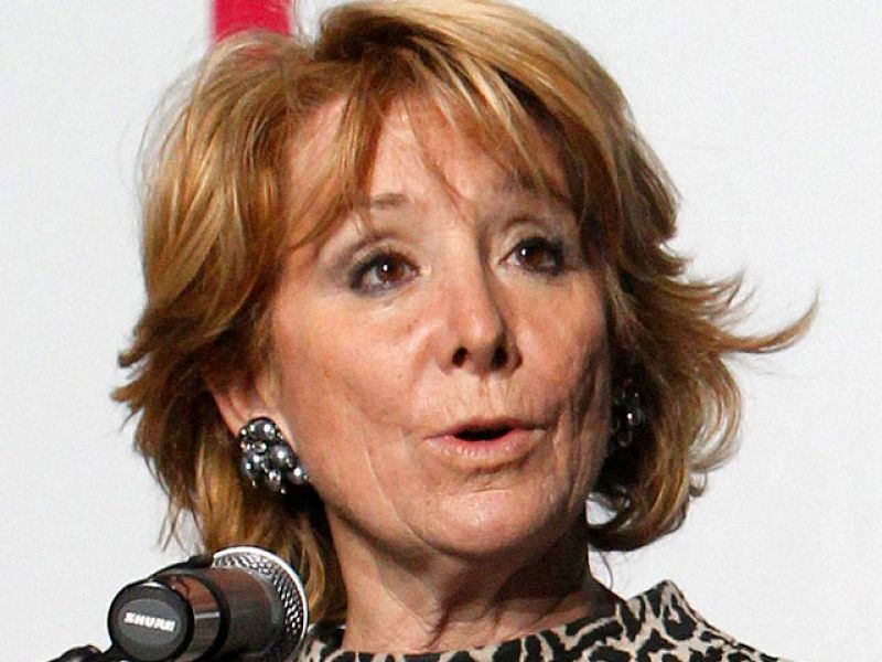Aguirre ingresa en el Clínico de Madrid para ser operada de un cáncer de mama