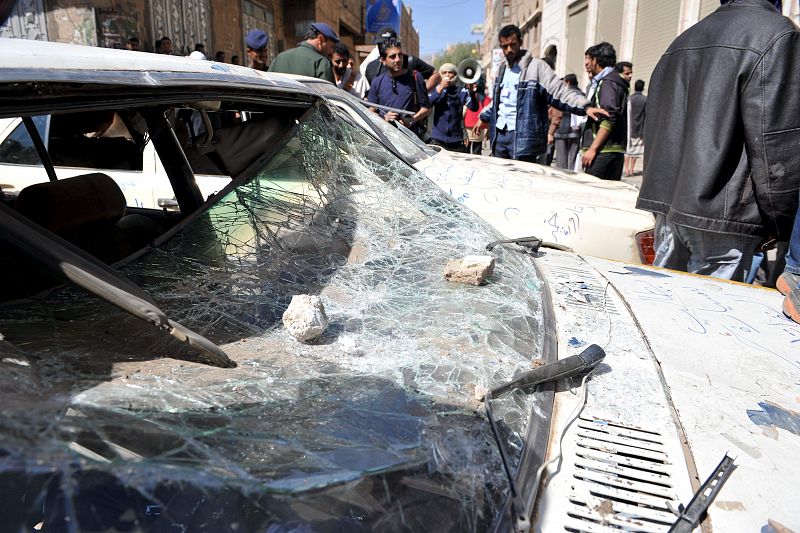 Dimiten siete diputados del parlamento de Yemen en protesta por los 14 muertos en la represión