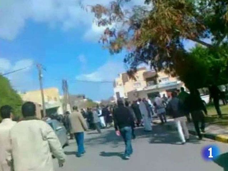 El jefe de los militares rebeldes libios pide al resto del Ejército marchar hacia Trípoli