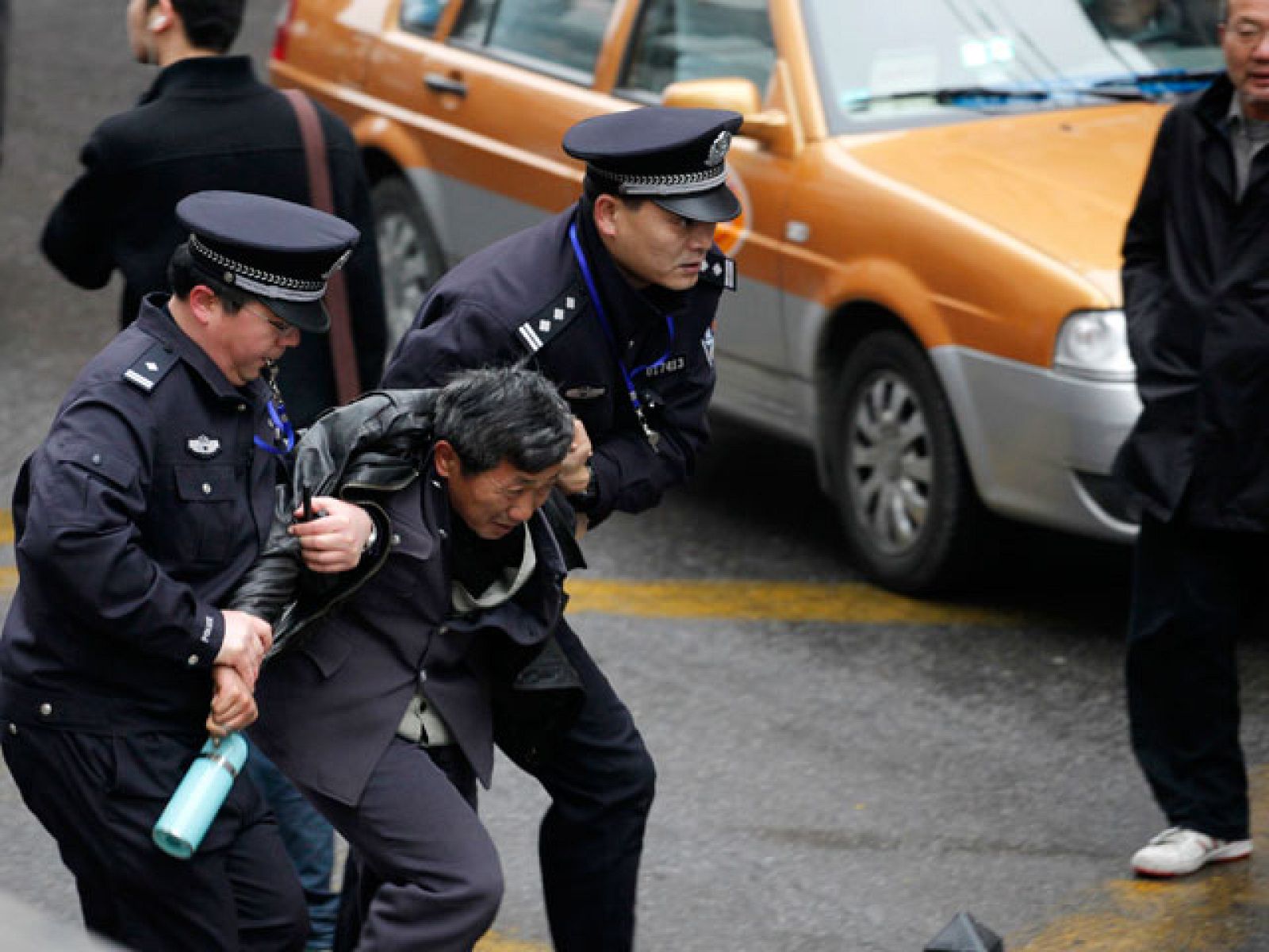 China prohíbe las protestas convocadas con la inspiradción de las revueltas árabes