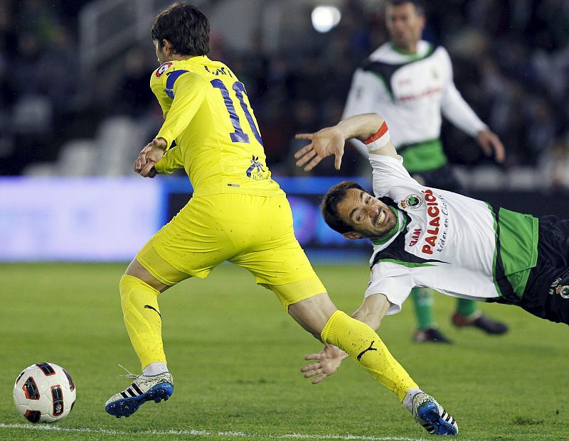 El Racing prolonga la agonía del Villarreal (2-2)