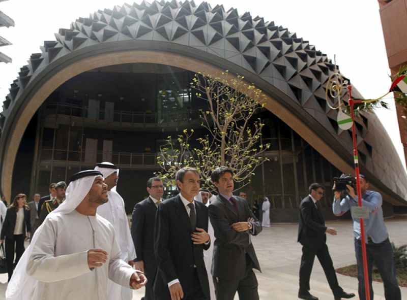 Zapatero pone el ejemplo de la transición española como posible "modelo" para Túnez