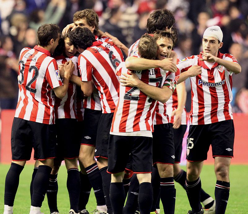 El Athletic recupera la quinta plaza ante un Sevilla que mereció más