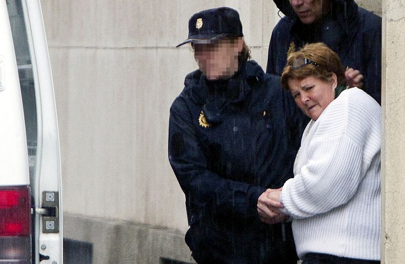 La mujer de Santiago del Valle se niega a declarar y queda en libertad provisional