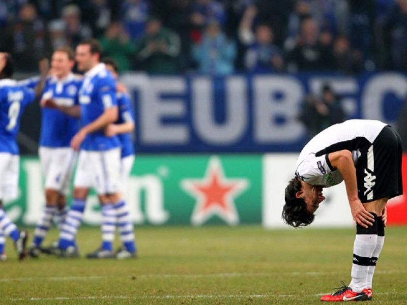 Schalke-Valencia, quedó fuera el mejor de los dos