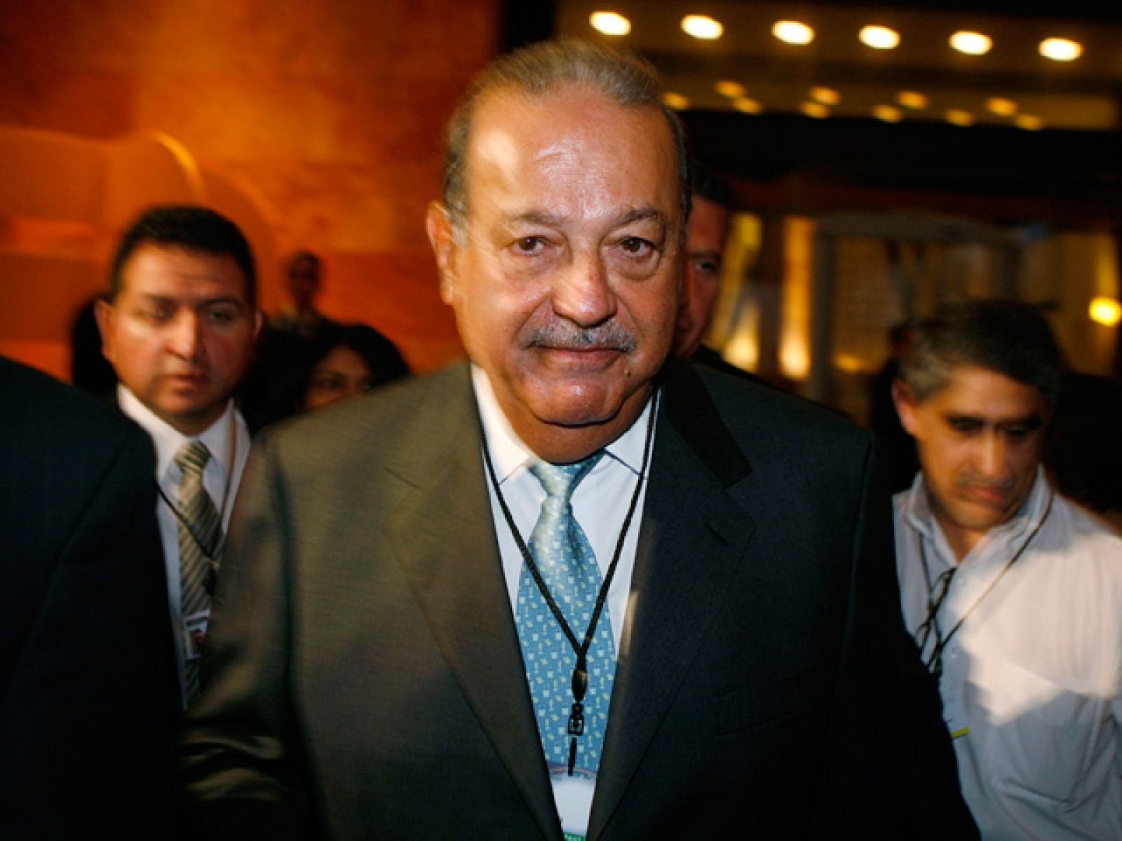 Carlos Slim se afianza como el hombre más rico del mundo | Ver