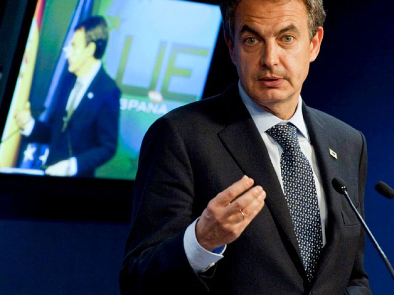 Zapatero anuncia nuevas reformas para cumplir el pacto de competitividad europeo