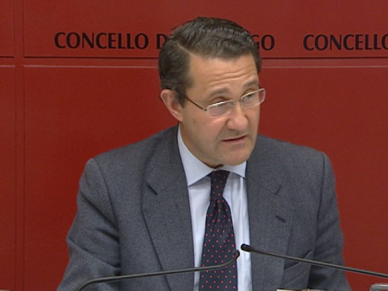 Detienen ebrio y dormido al volante a un concejal del PP de Santiago de Compostela