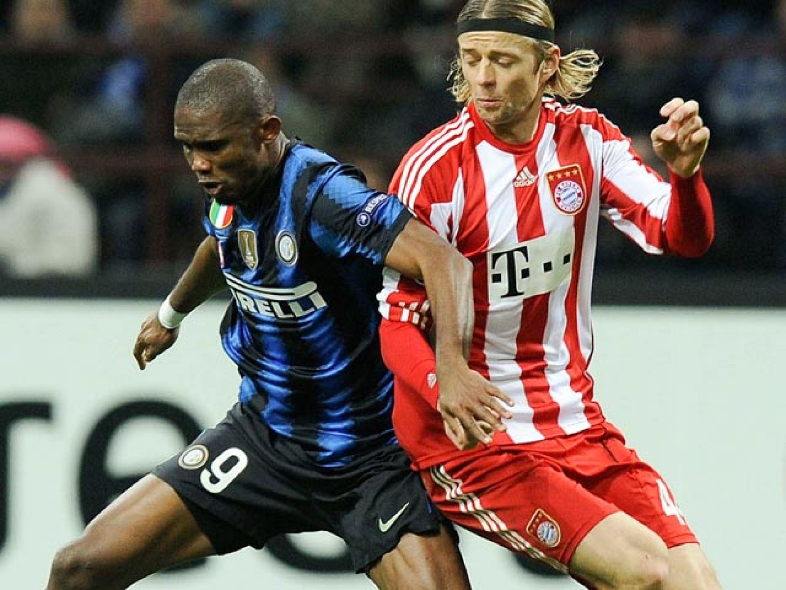 Los finalistas de 2010 buscan un hueco en cuartos de final y los alemanes parten con ventaja del partido de ida para defenderla ante su afición