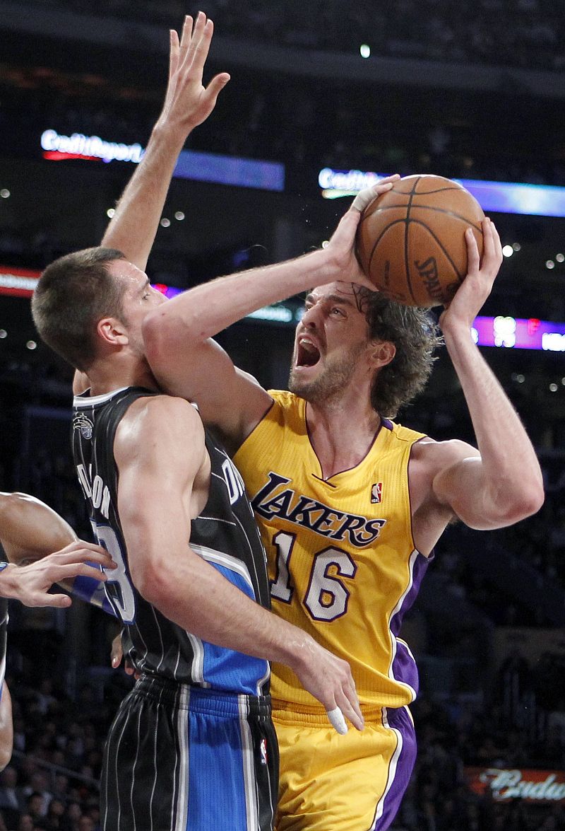 Los hermanos Gasol lideran la victoria de sus equipos