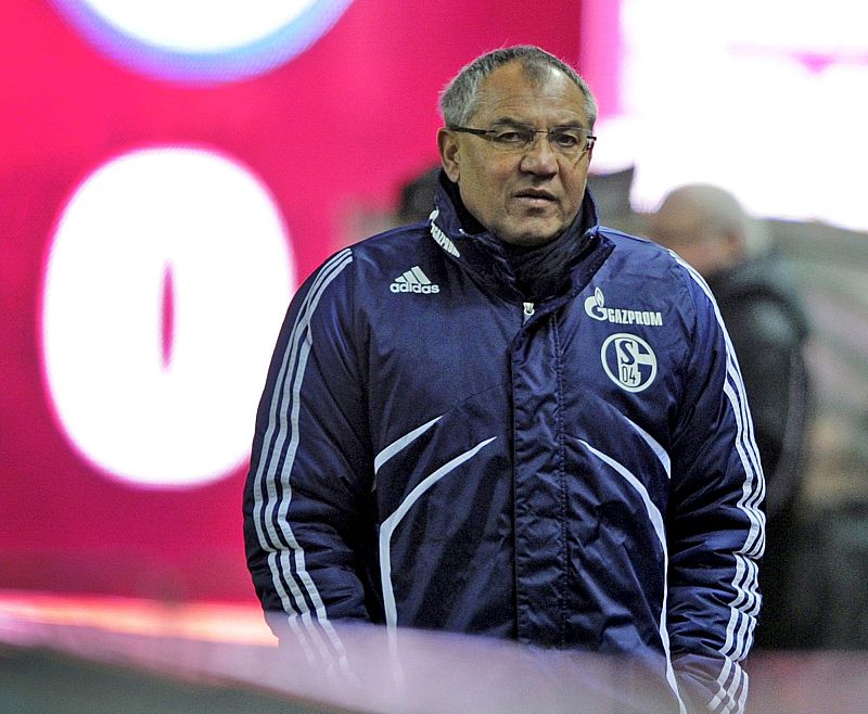 El Schalke 04 destituye a su entrenador, Felix Magath