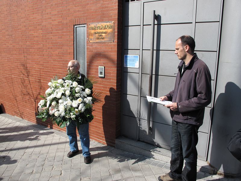 La Embajada de Japón recoge la solidaridad española y la crítica a la energía nuclear