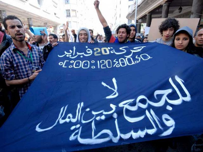 Miles de personas piden reformas más intensas en Marruecos