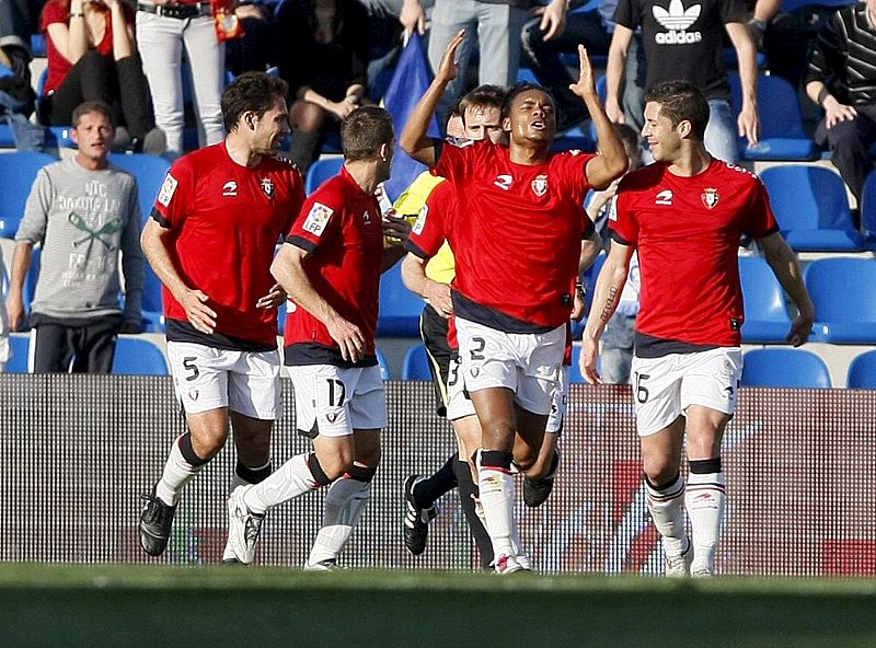 Un Osasuna en racha golea a domicilio al colista