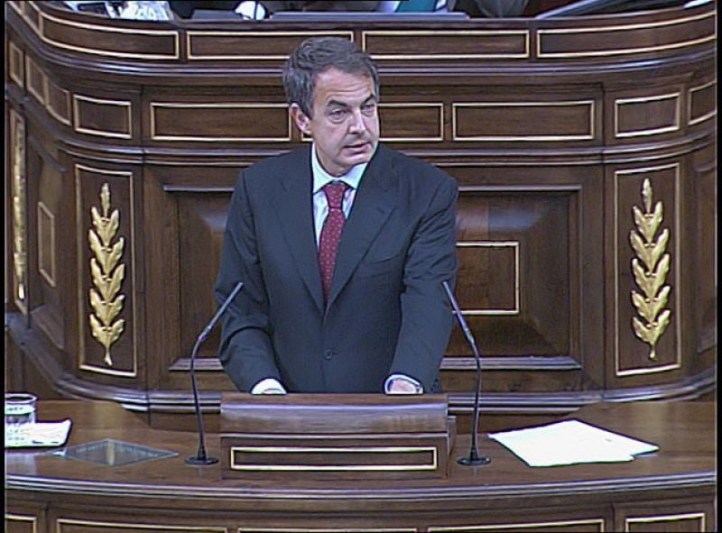 Zapatero: "España es partidaria de que la acción militar en Libia pase a manos de la OTAN"