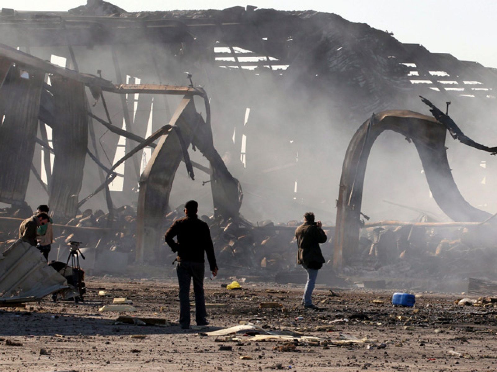 Los aliados bombardean por cuarta noche consecutiva puntos estratégicos de Libia | Ver