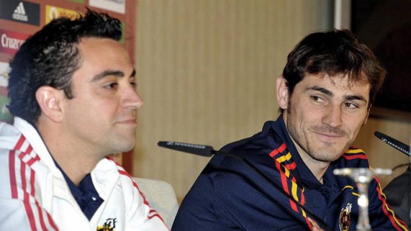 Casillas: "Xavi está entre los diez mejores de la historia"