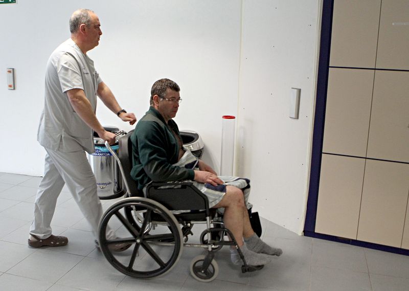 Tres personas desaparecidas en el naufragio de un barco frente a la costa de Vizcaya