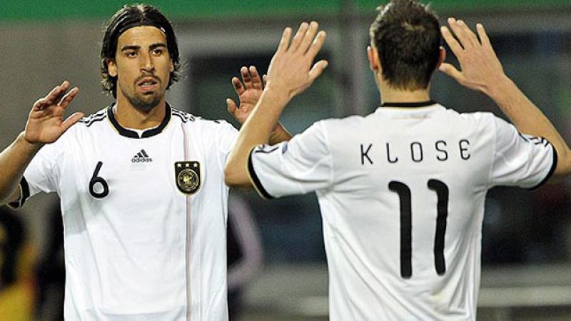 Los alemanes cumplen el trámite ante Kazajistán