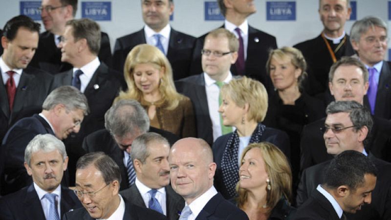 Trinidad Jiménez: "Gadafi debe abandonar Libia y habrá que facilitarle la salida"