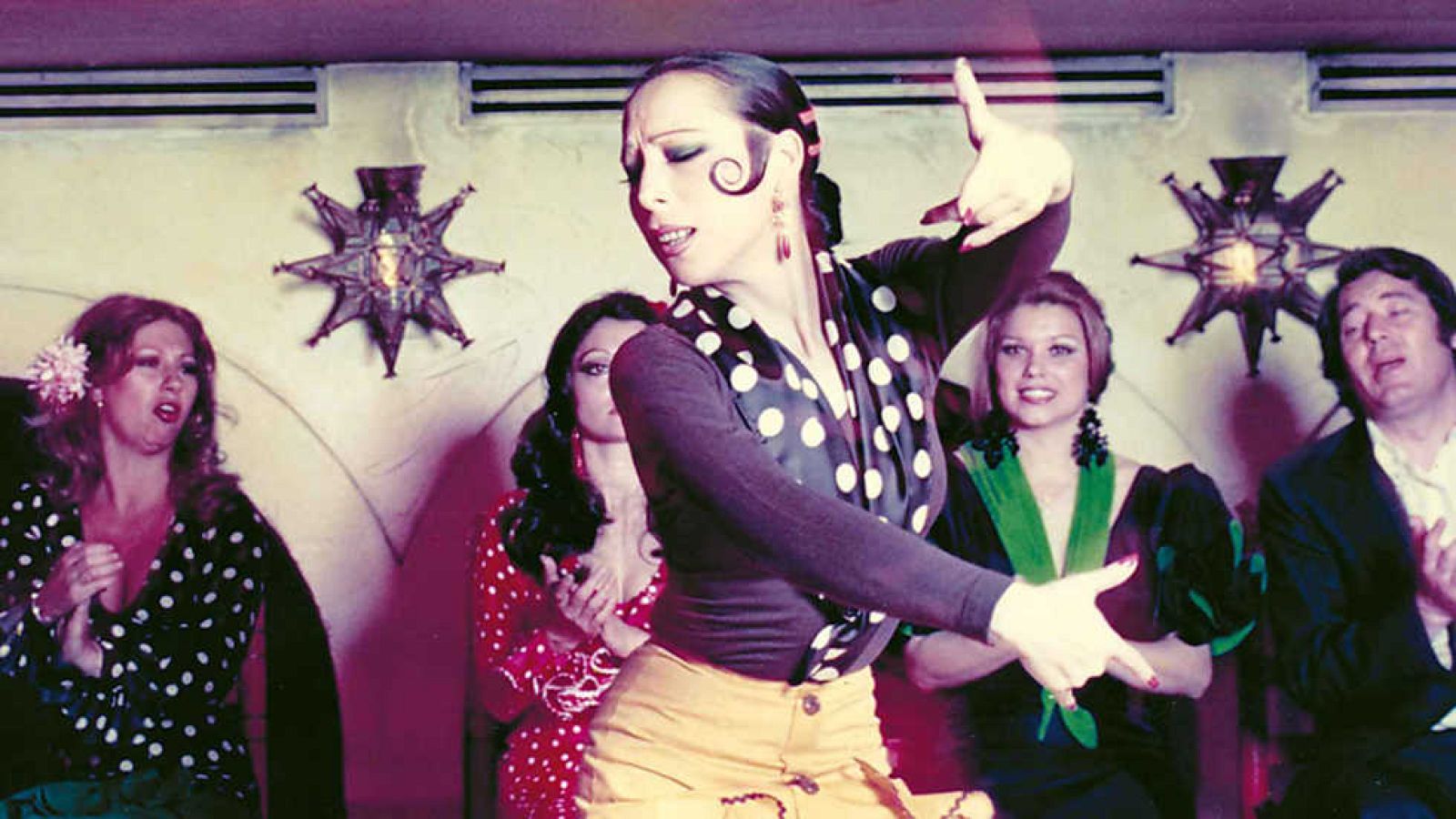 Imprescindibles - Alcanzar el cielo sin subir los hombros. Cristina Hoyos  - Ver ahora