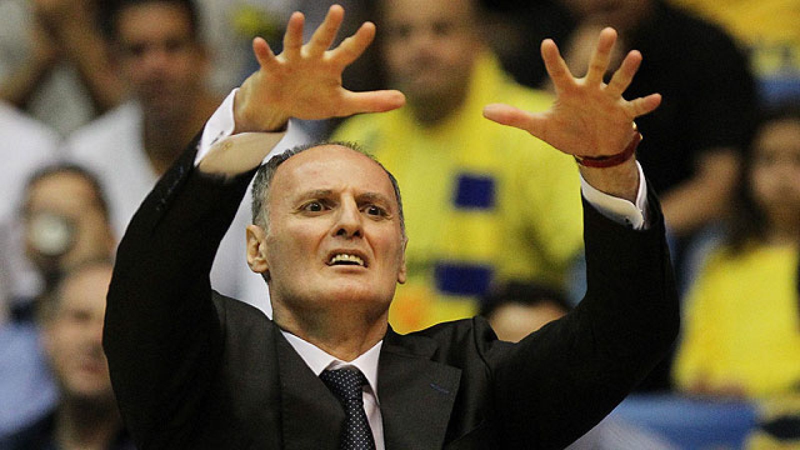 El Caja Laboral, muy mermado por las lesiones y sin apenas rotaciones en su plantilla, luchó hasta el límite de sus fuerzas, pero el Maccabi fue superior, 99-77. Real Madrid y Valencia volvieron a jugar un partido de poder a poder, como todos los de