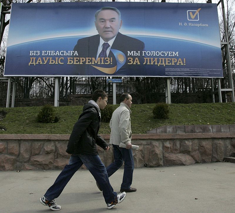 Kazajistán celebra comicios en los que el actual presidente se perfila como ganador