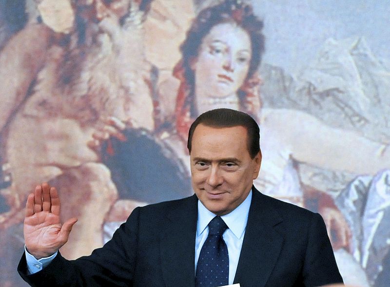 Berlusconi viajará a Túnez para intentar frenar la oleada migratoria