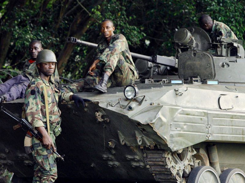 Francia exige a Gbagbo que renuncie por escrito antes de su salida de Costa de Marfil