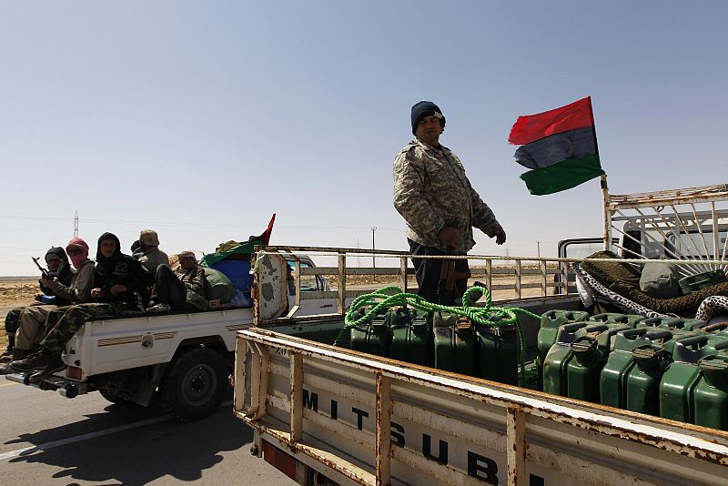 El primer petrolero se aproxima a Tobruk para empezar a vender el crudo de los rebeldes