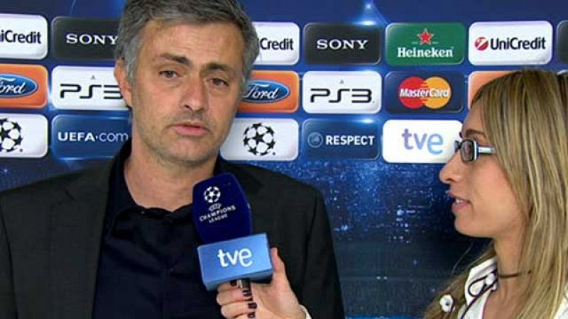 Mourinho: "Somos el único club que no puede forzar tarjetas"