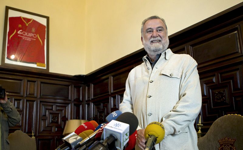 El edil de IU imputado por Mercasevilla no dimite y será cabeza de lista