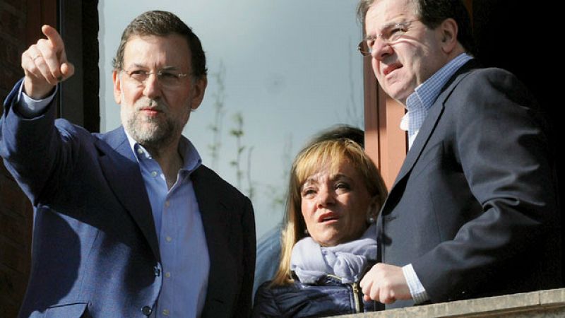 Rajoy asegura que con el PSOE en el Gobierno no es posible el crecimiento económico