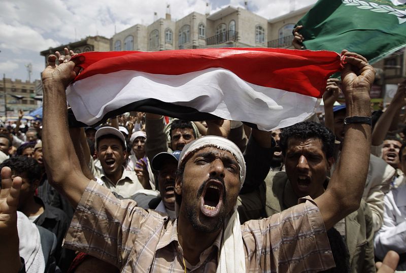El presidente de Yemen acepta el plan de mediación saudí pero evita concretar su salida