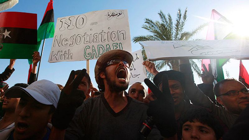 Los rebeldes rechazan la hoja de ruta de la UA y piden la marcha inmediata de Gadafi