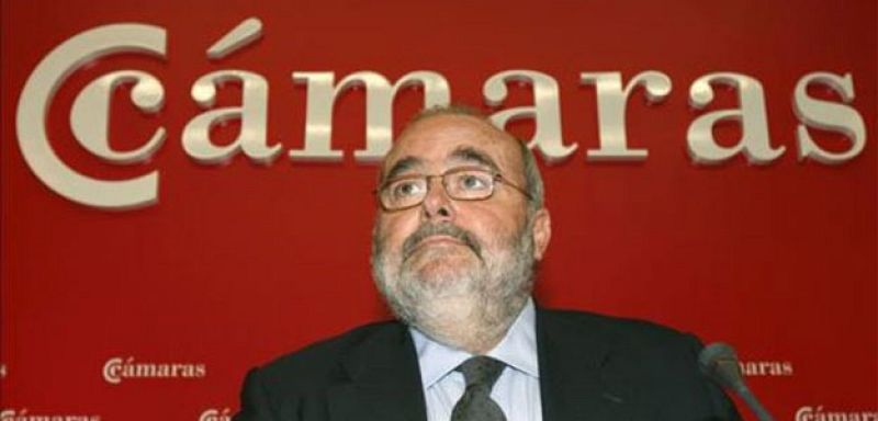 Javier Gómez-Navarro dimite como presidente de Cámaras de Comercio
