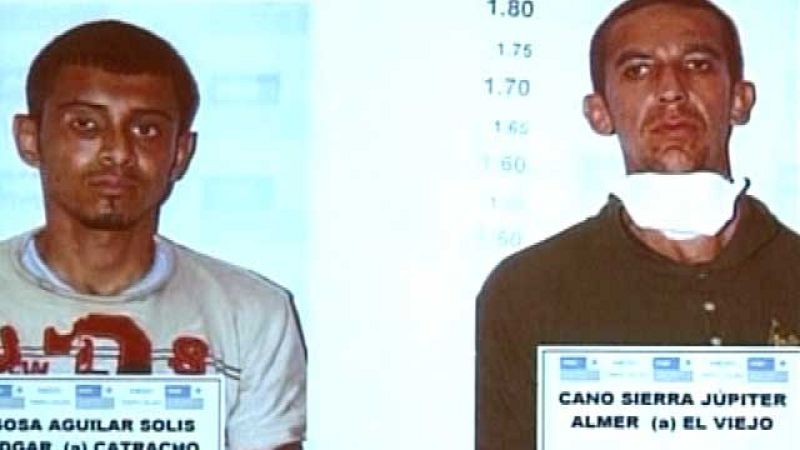 Detienen a 16 policías vinculados con la matanza de 120 personas en el norte de México