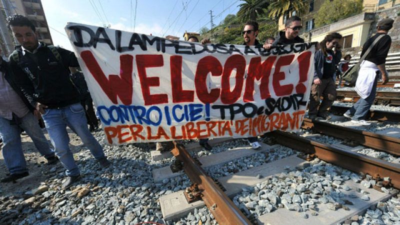 Francia respetará el acuerdo de Schengen pero devolverá a Italia a los tunecinos sin recursos