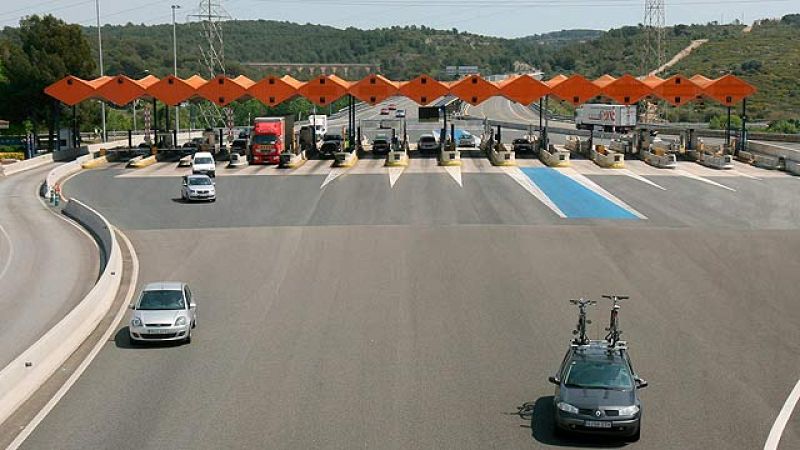 La segunda fase de la operación salida arranca sin atascos y con 2 muertos