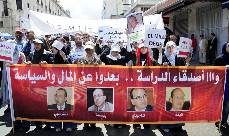 Miles de personas piden de forma pacífica reformas en Marruecos