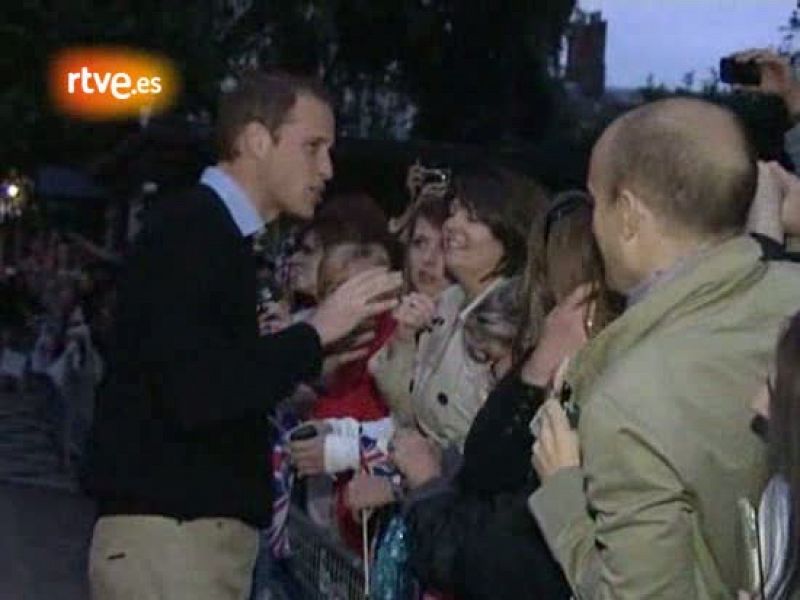 Guillermo sale a saludar la víspera de su boda: "Lo que tengo que hacer es decir bien mis frases"